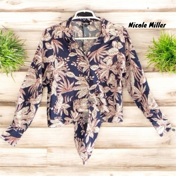 Nicole Miller NWT Linen Blend Tie at Waist Navy and Cream Floral Women's Top - Picture 8 of 8